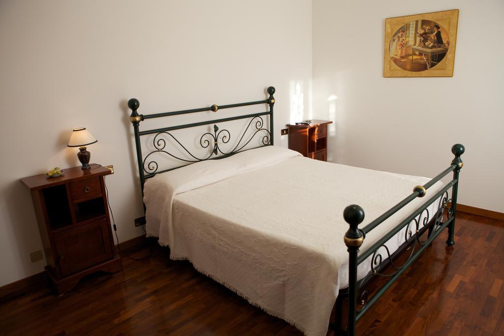 Agriturismo La Rocca Otel Marsia Oda fotoğraf
